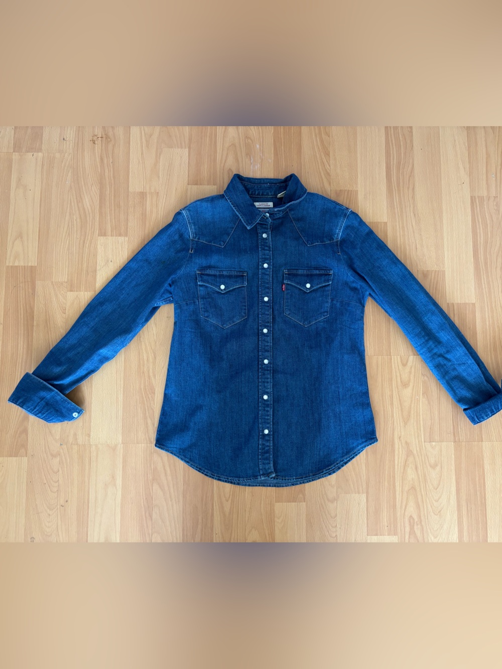 Levi's classic Indigo Button-Front western Denim Shirt size S 100% cotton S